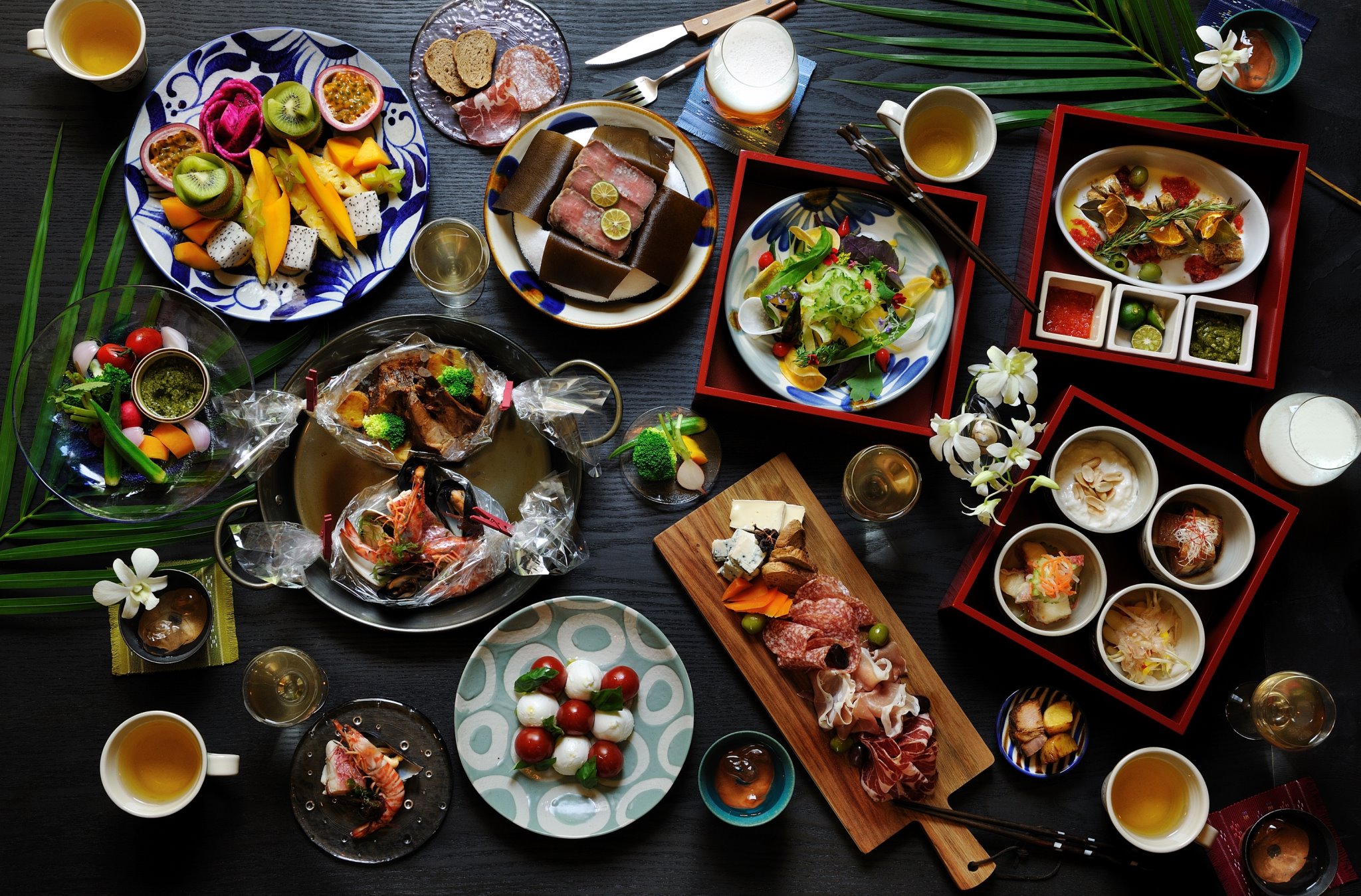 Dining _Gathering dining service_ - HOSHINOYA Okinawa(1)
